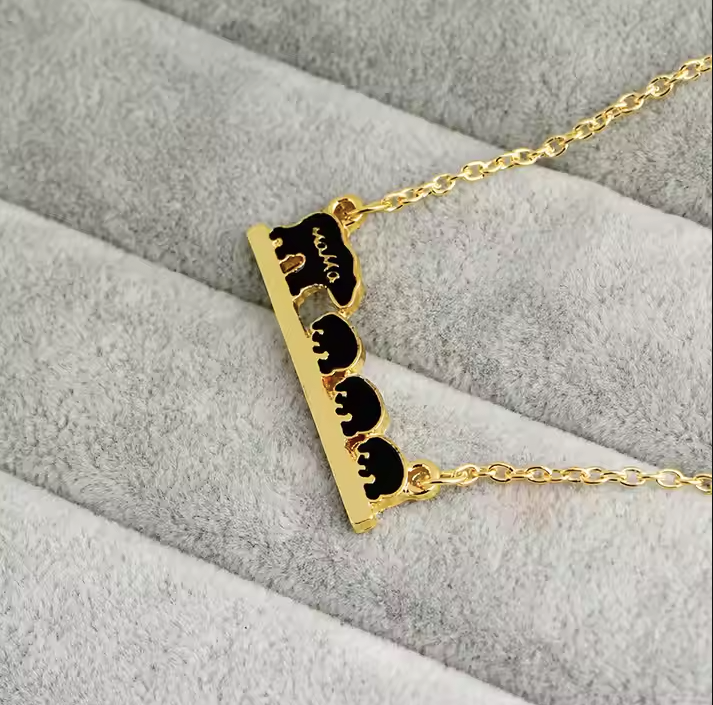 Mama Bear Necklace - Cute Bear Pendant with Oil Dripping Letters
