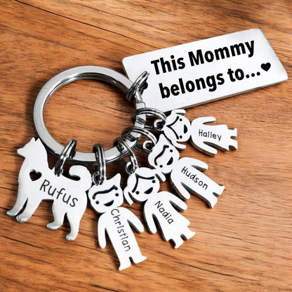 Personalized Family Name Keychain With Pets - UniqueThoughtful